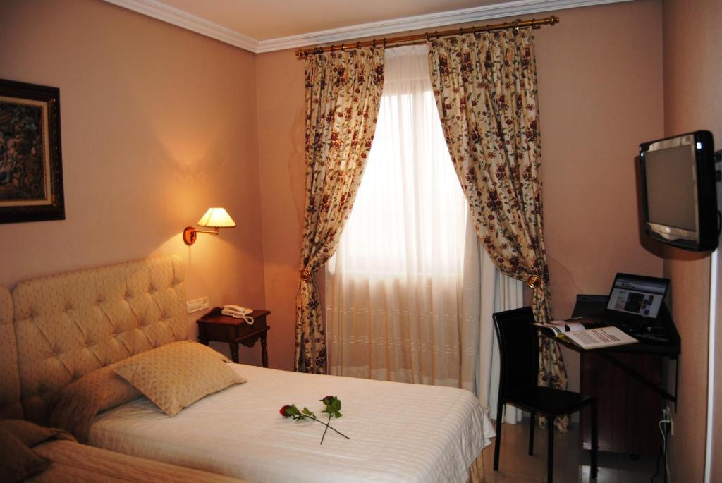 Hotel Cristina-Enea Valdeganga Habitación foto