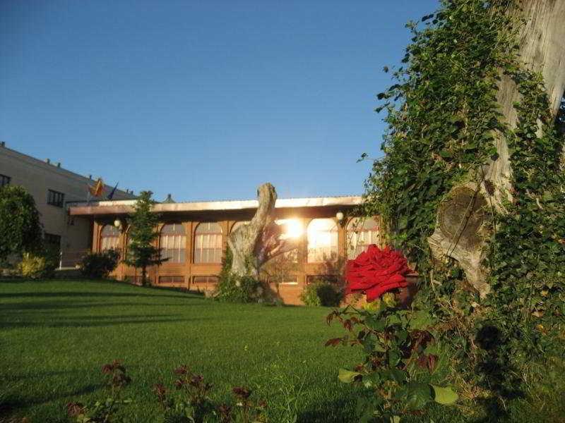 Hotel Cristina-Enea Valdeganga Exterior foto